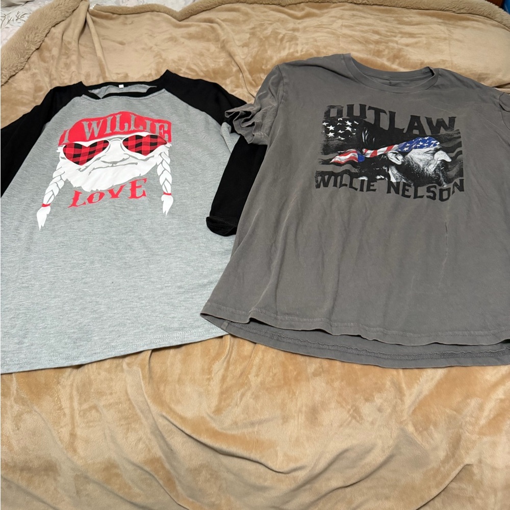 Lot of 2 Willie Nelson Graphic Tees - Outlaw Love XL/XXL